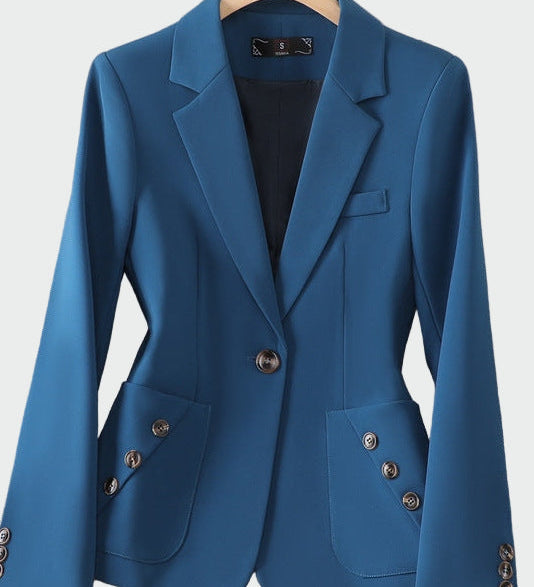 Sako u zavodljivoj liniji